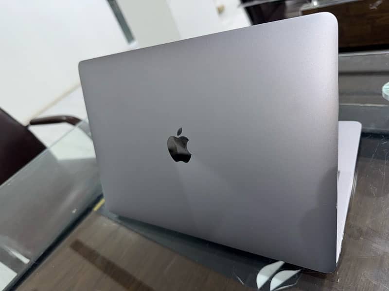 MacBook Pro 2016 13 inches 16/256 0