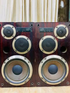 Hitachi Lo-D 3 Way Speakers. Lo-D HS-33D