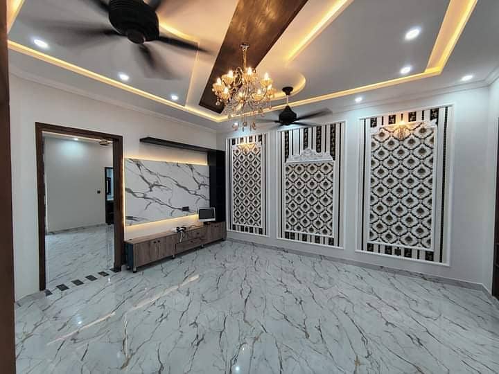 5 MARLA BREAD NOW LUXURY ELEVATION DESIGN HOUSE AVAILABLE FOR RENT IN DHA 9 TOWN BLOCK -C LAHORE. 1