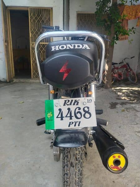 Honda 125cg urgent for sale 2019 0326. . . 89. . 7.8. . 160 1