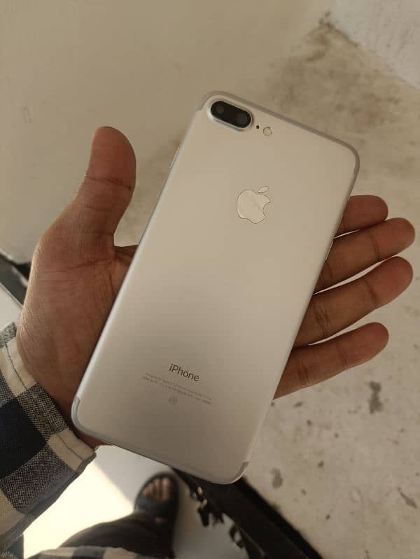 iphone 7 plus Non pta white colour
03369752519 7