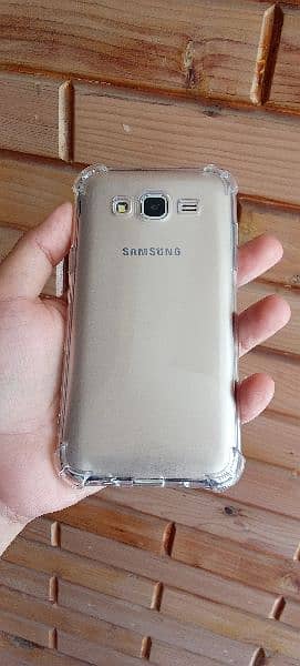 SAMSUNG J5 10/10 WITH BOX 0