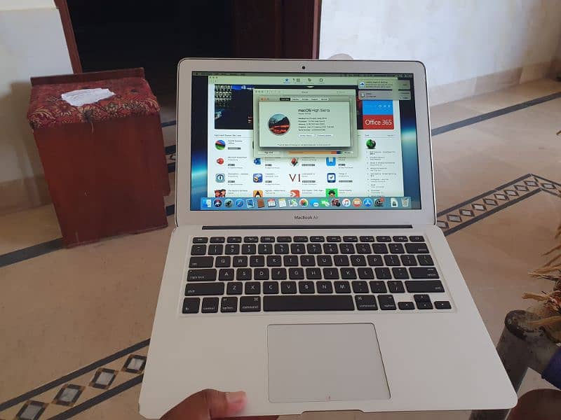 MAC BOOK AIR EARLY 2014 256 GB 4