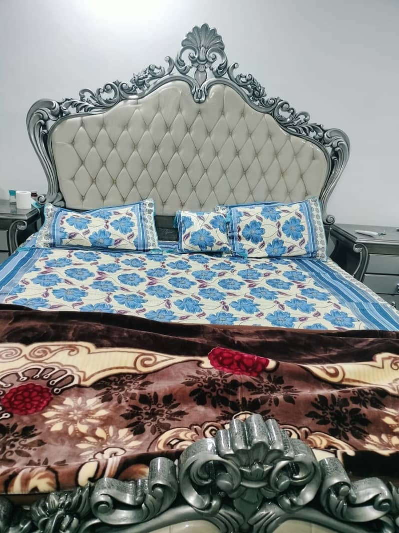 King Size Bed with Side Table , Dressing table, 2Room Chairs, Dewan 5