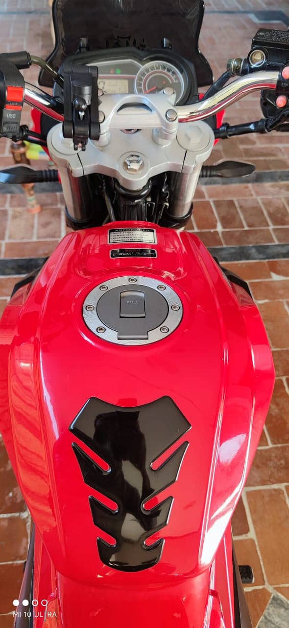 Derbi etx 150, model 2019 3