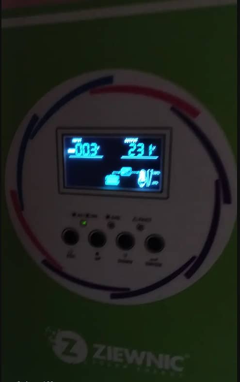 Zewnic 1.5 KW Hybrid inverter 1