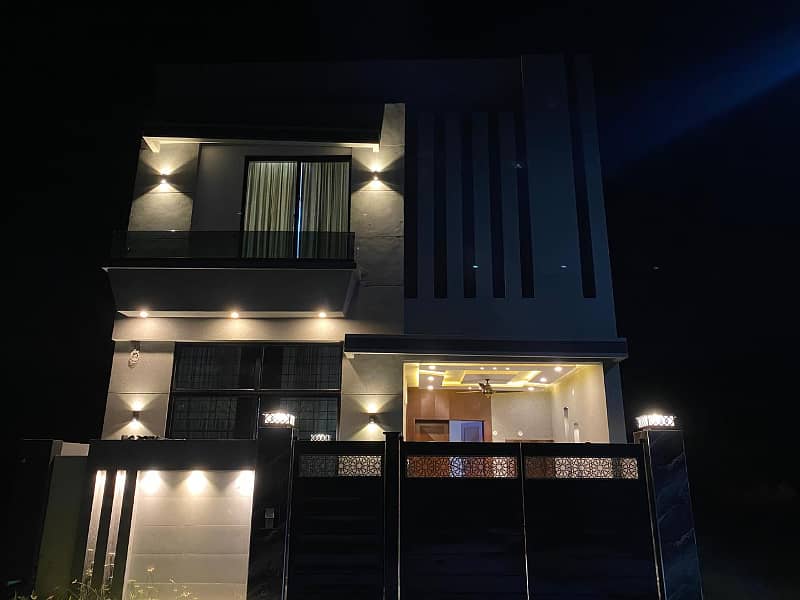 5 MARLA BRAND NEW HOUSE AVAILABLE FOR SALE (AT REASONABLE PRICE) IN CITI HOUSING GUJRANWALA 2