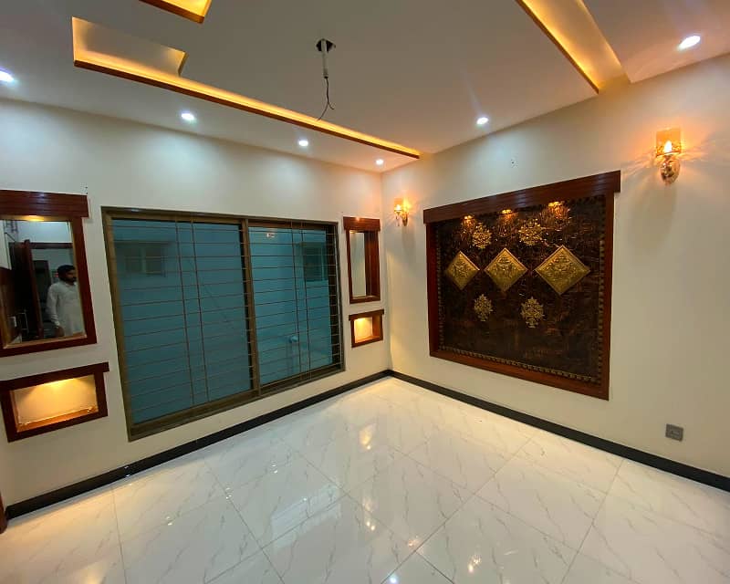 5 Marla Brand new House for Rent in Bahria Town Sector D 8