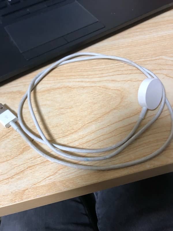 Apple Watch Series 4 original cable 0