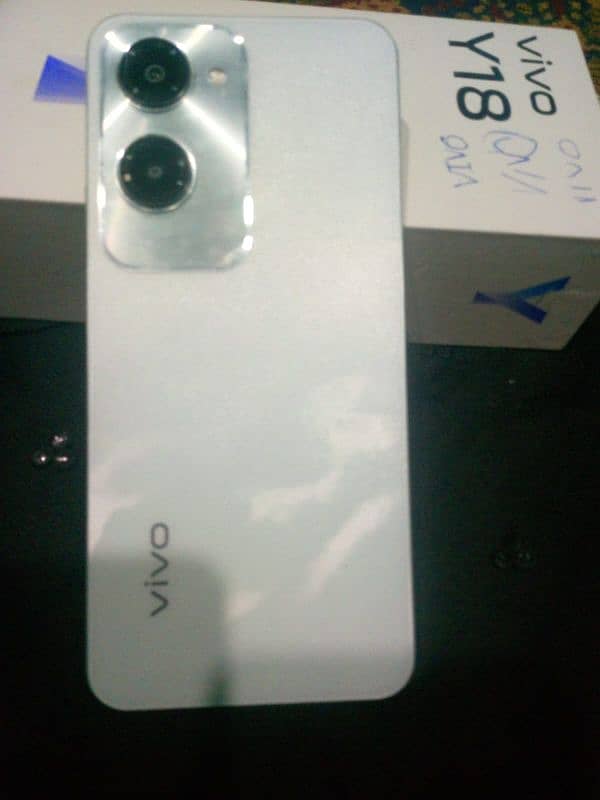 vivo y 18 complete box 6 128 6