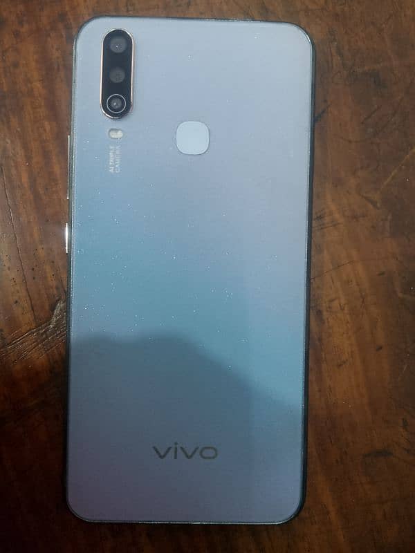 vivo y 17 1