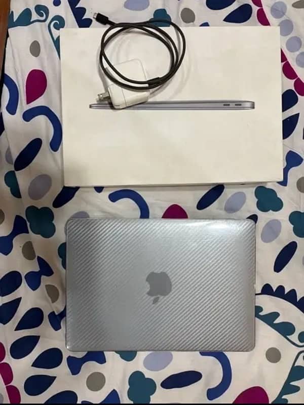 Macbook Air 2019 8/128 13 inch 2