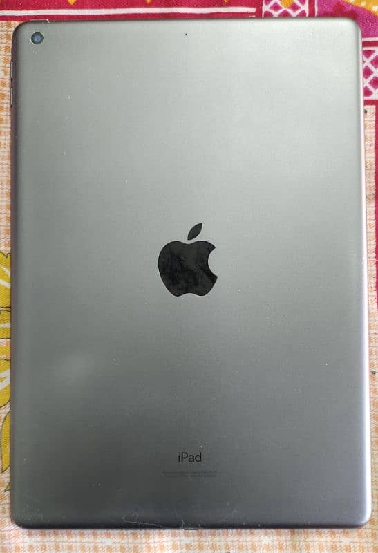 Ipad 8th generation (128GB) 2