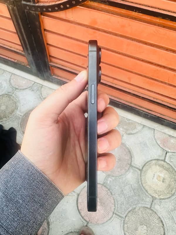 iPhone 15 pro max 256 non PTA 5