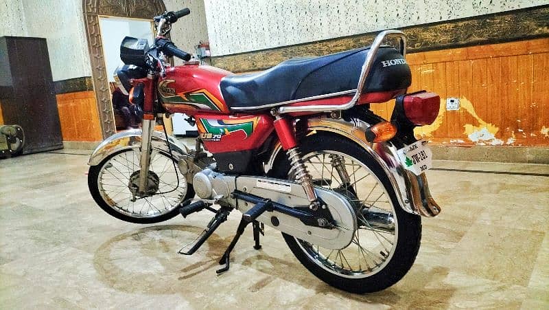 United 70 cc bike 1