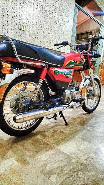 United 70 cc bike 2