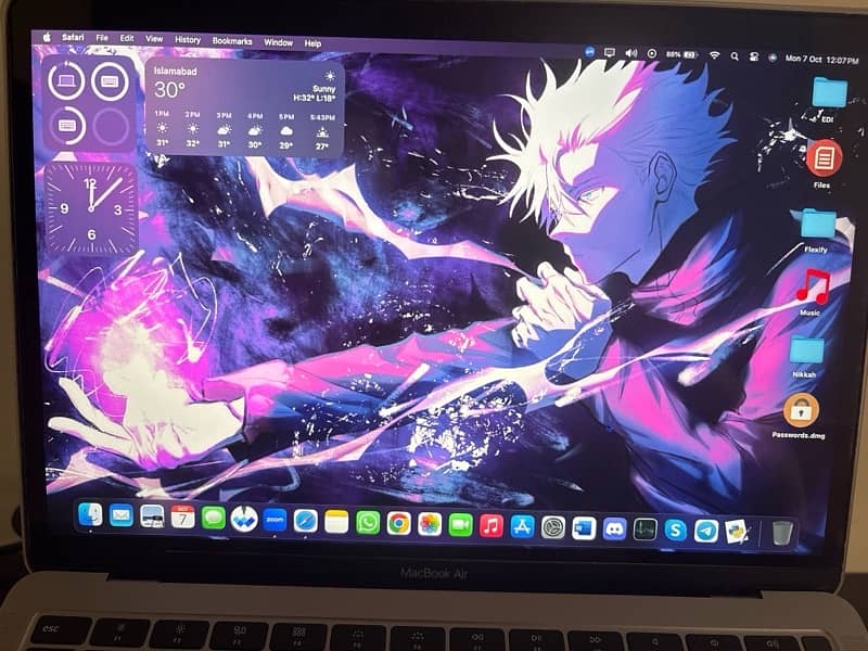 Macbook Air 2019 8/128 13 inch 6