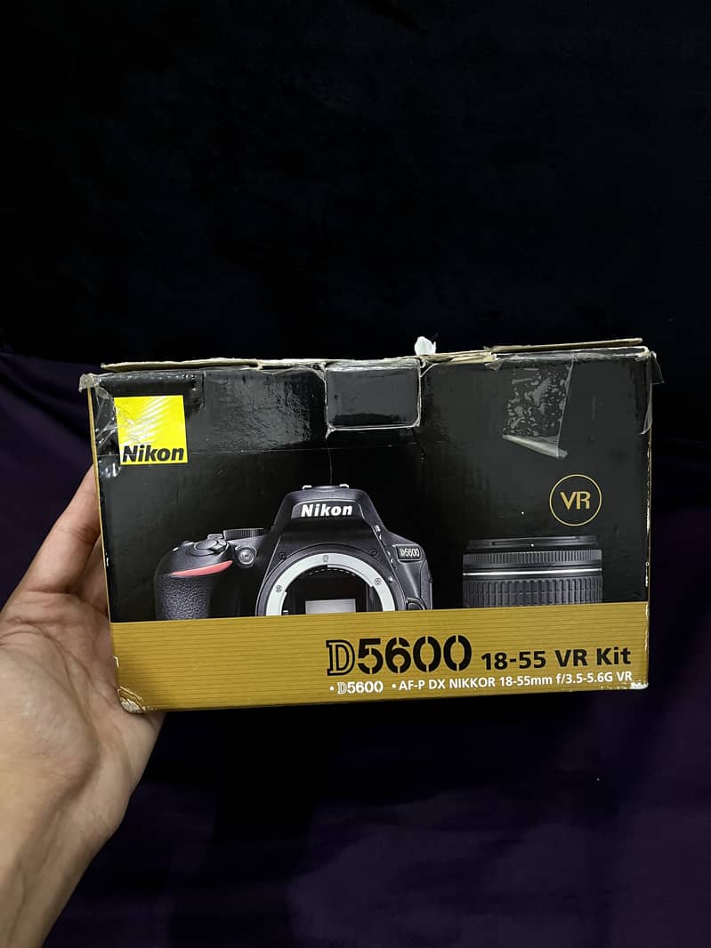 Nikon D5600 with 18-55mm Lens 9