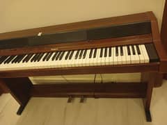 Piano Roland Plus 450 in Good Condition