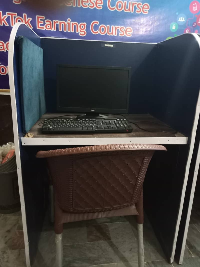 Office Cabenet for sale 2000 each 4 pcs 1 slightly damage 7