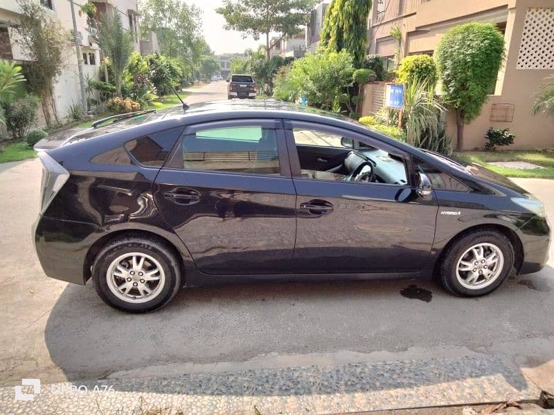 Toyota Prius 2011/15 9