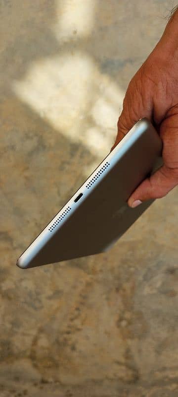 Apple iPAD MiNi 2 6