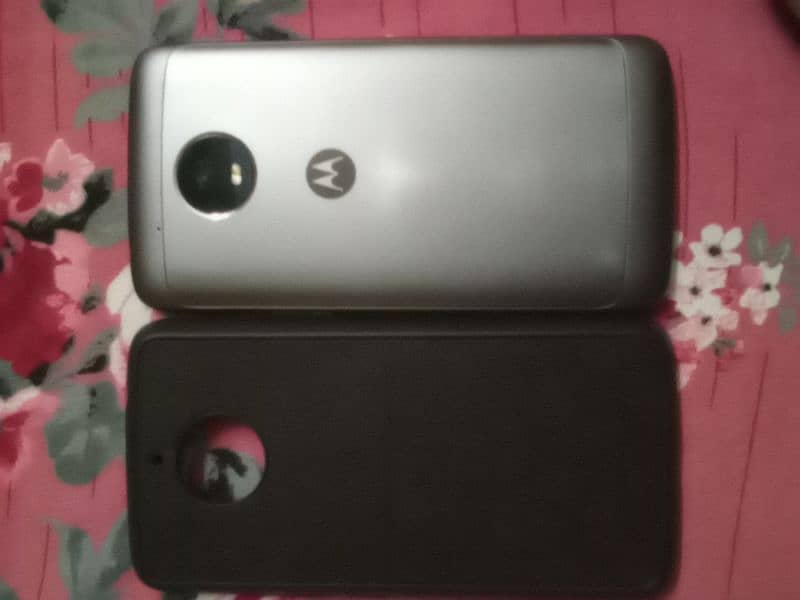 moto e4 plus 4