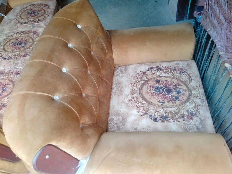 Dulhan sofa 1