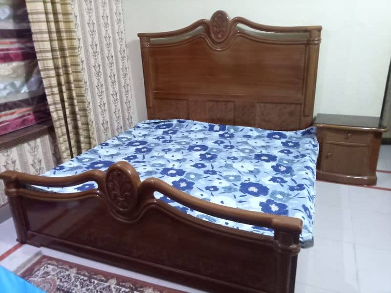 Double bed without Mattress 4