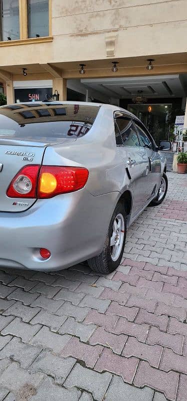 Toyota Corolla GLI 2010 3