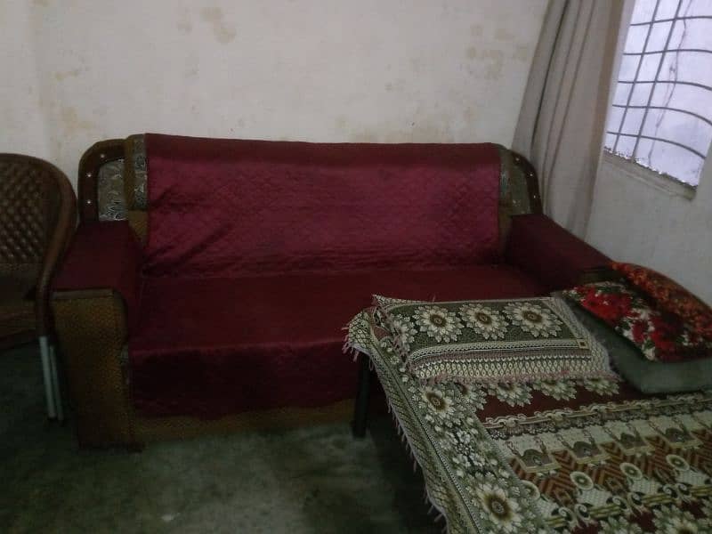 3 PC 6 seater master sofa set good condition 2