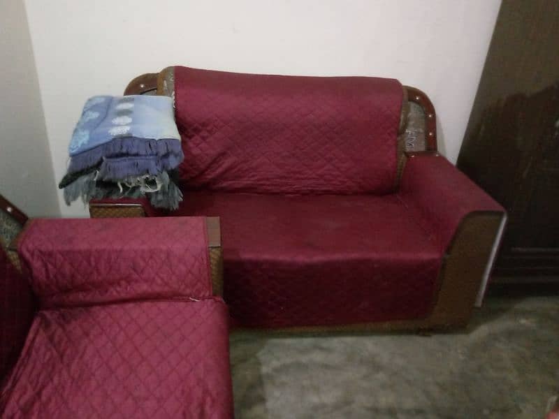 3 PC 6 seater master sofa set good condition 3