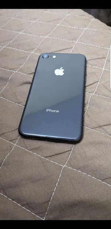 Iphone 8 official approved with box 0