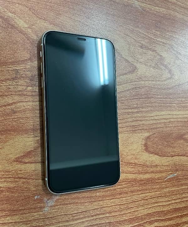 IPHONE 11   64gb 1