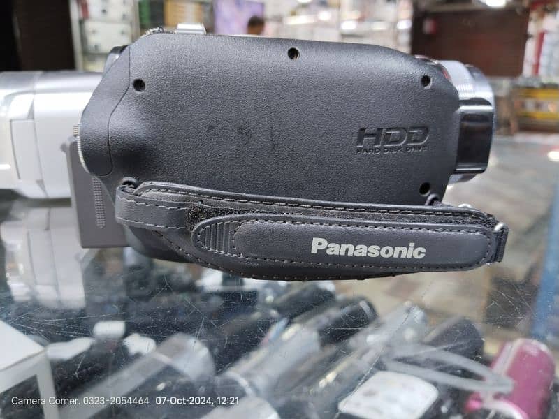 Professional Panasonic and Canon Handycam with external Mic Support 5