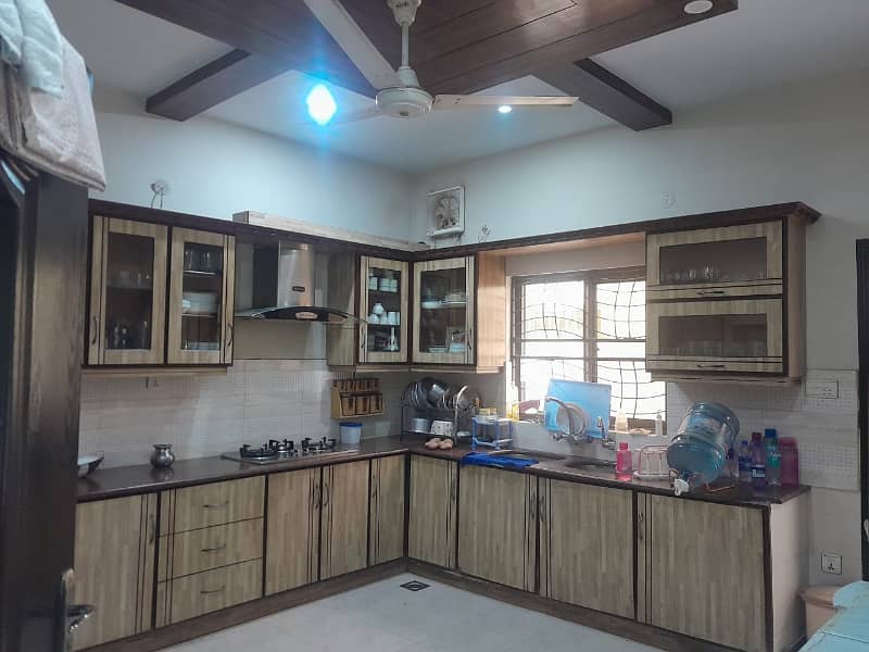 Upper portion for rent 6