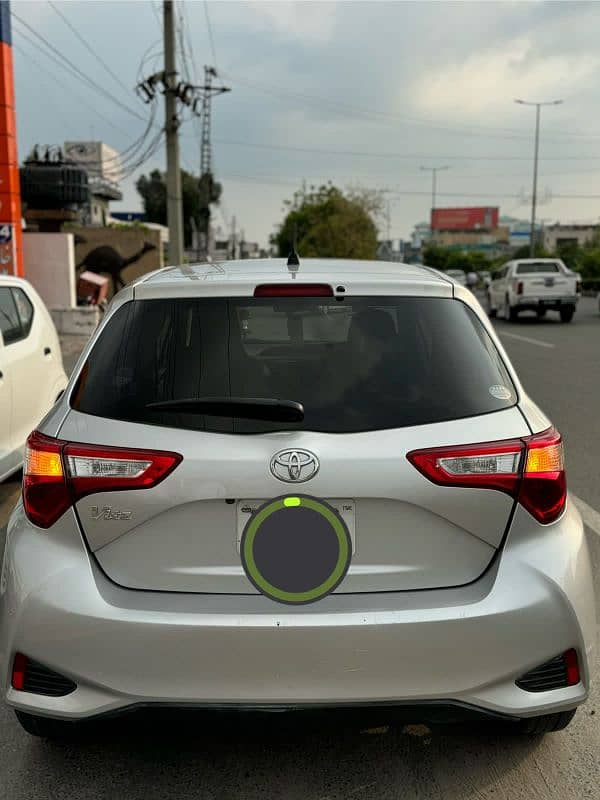 Toyota Vitz 2017 5