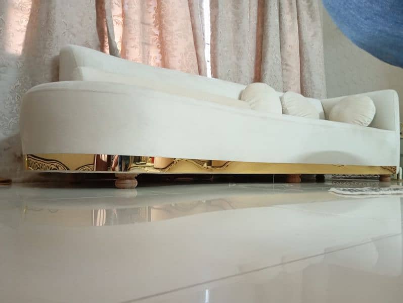 Moder style sofa with center table 1