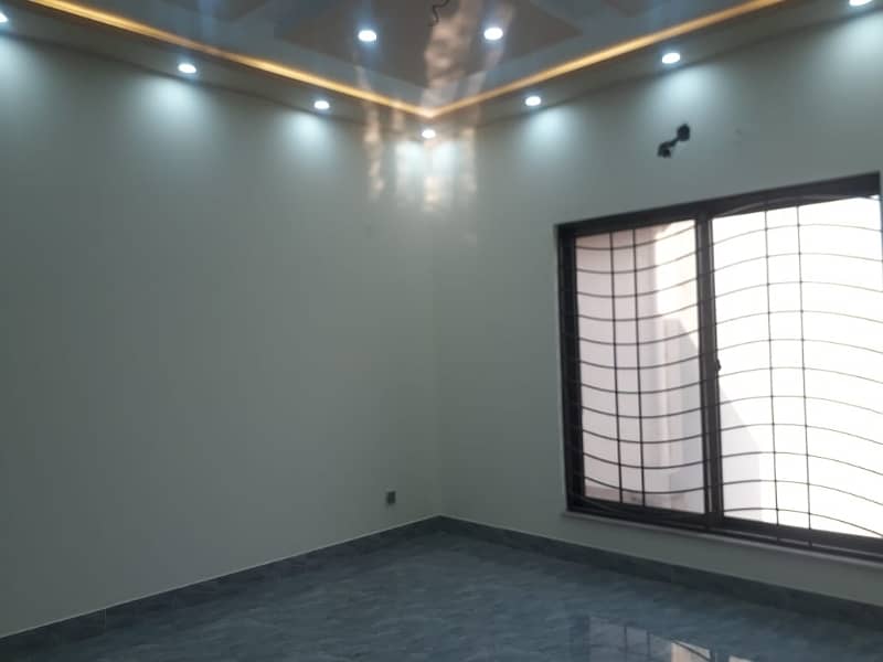 10 Marla Spacious House Available In LDA Avenue For sale 1