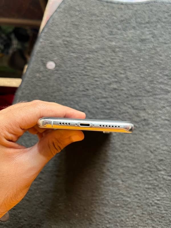 Iphone xs max 256 gb Pta approved 3