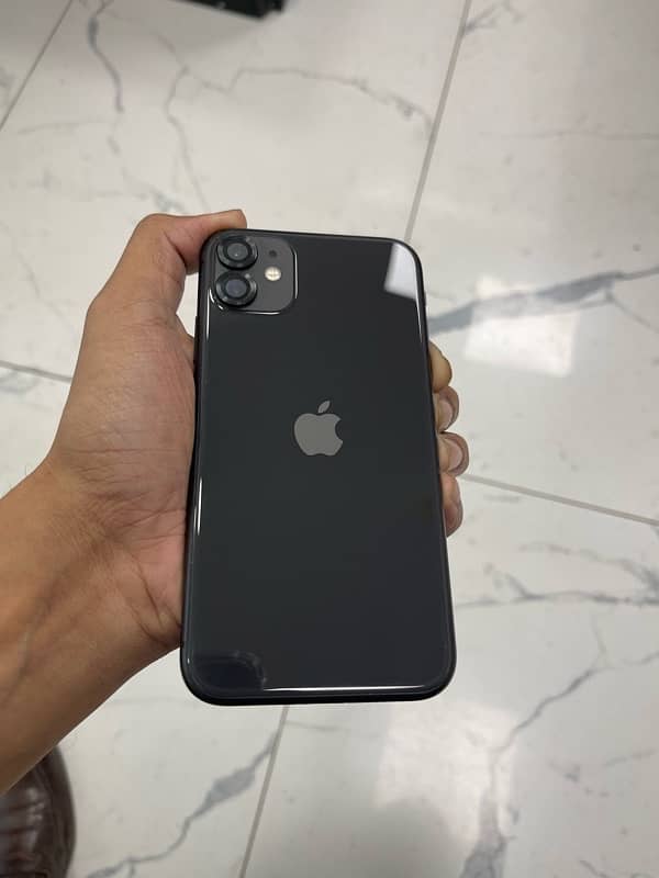 Iphone 11 in lush Condition 8