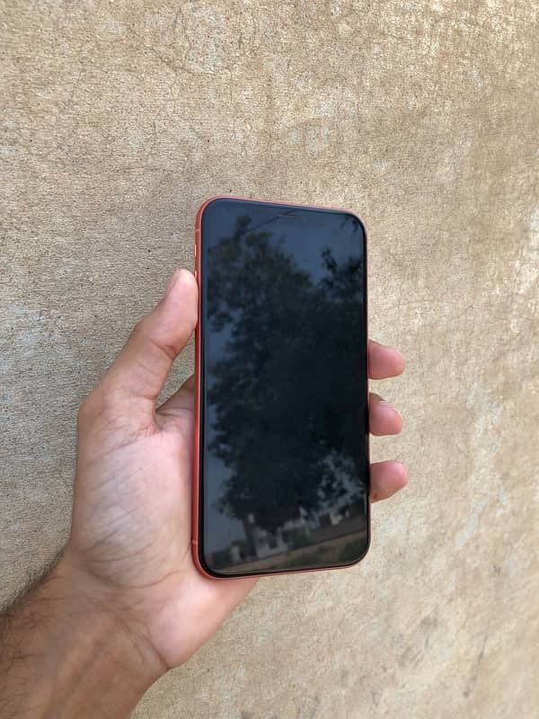 iphone XR 64GB Factory Unlock Waterpack 1