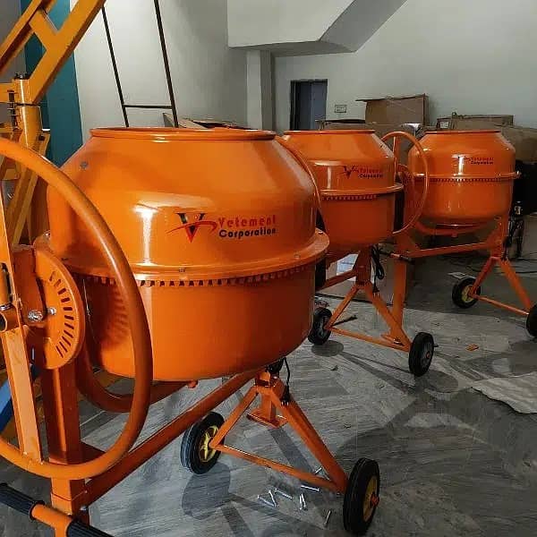 Concrete mixer machine / Monkey lift / cargo lift / Engine lift / lift 4