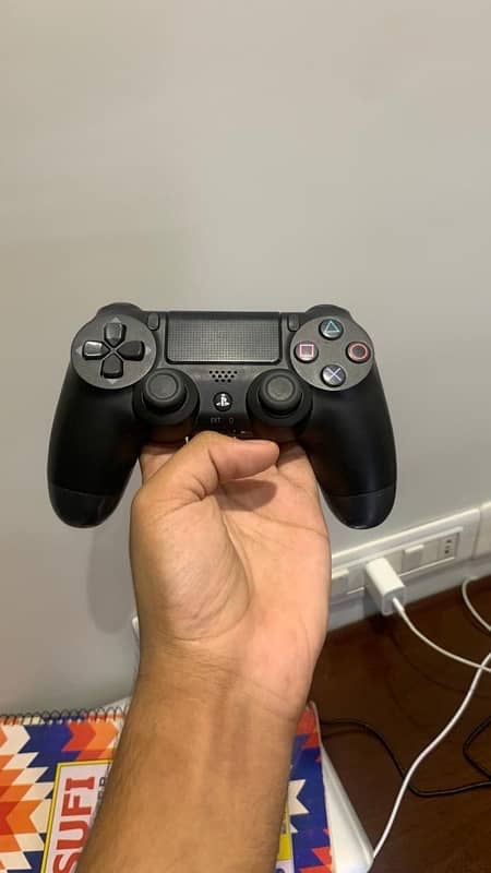 ps4 games and controller 10