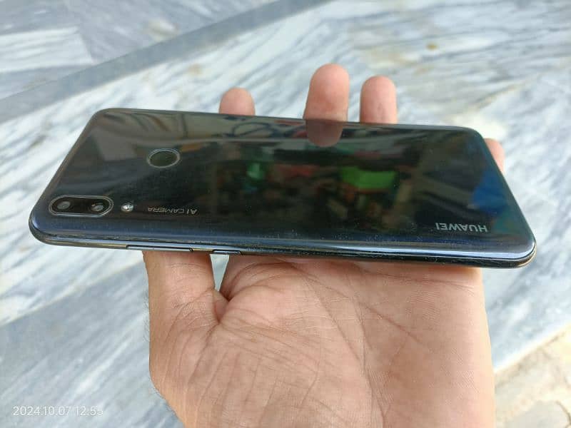 Huawei y9 4/64  model  he not open not repair 5