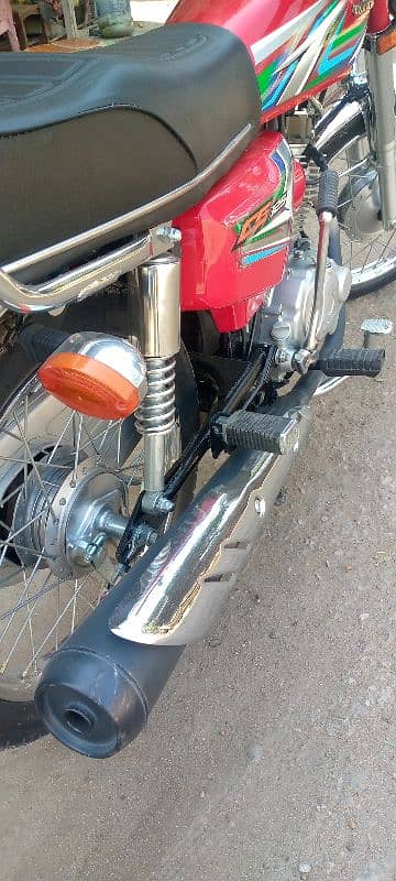 Honda CG 125 model 2023 Karachi number 4