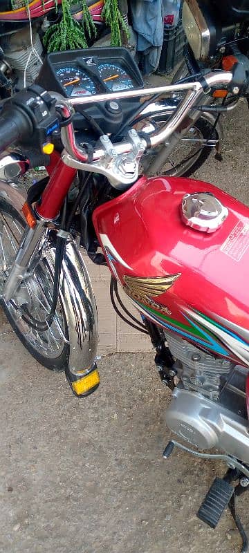 Honda CG 125 model 2023 Karachi number 7