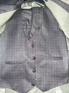 3 piece suit for sale 0