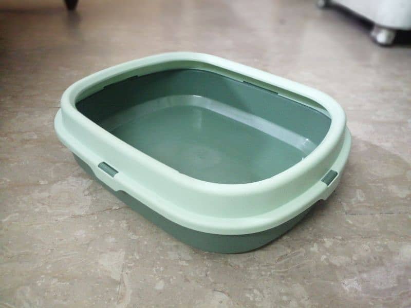 Cat accessories food bowl litter box litter sand shampo and colone 3