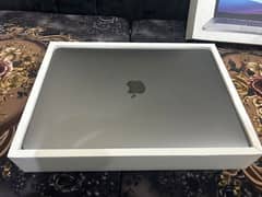 Macbook pro M2 - Brand new